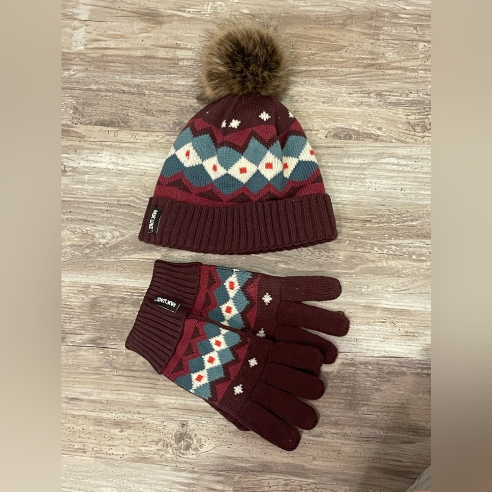 MUK LUKS Hat & Gloves Set